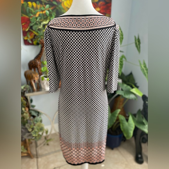 Lark & Ro midi dress off the shoulder design - Picture 4 of 8